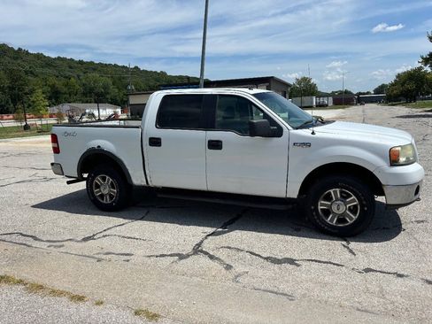Used 2006 Ford F150 XLT AWD/4WD image 2