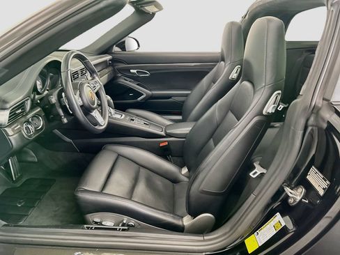 Used 2019 Porsche 911 Targa 4S AWD/4WD image 5