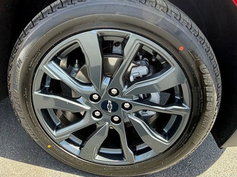 Used 2023 Chevrolet Equinox RS w/ RS Leather Package AWD/4WD image 26