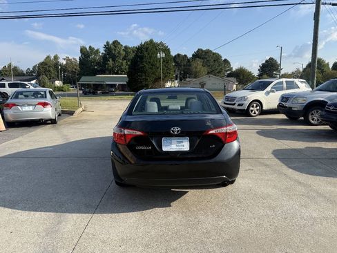 Used 2014 Toyota Corolla LE FWD image 6