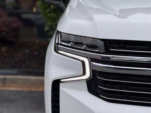 Used 2023 Chevrolet Tahoe LT w/ Luxury Package RWD image 4