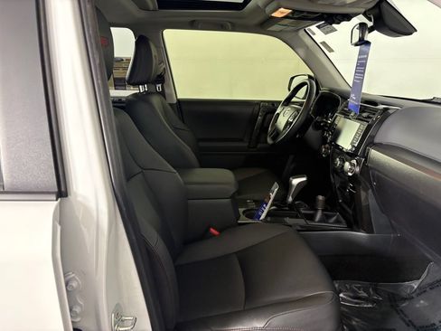 Used 2024 Toyota 4Runner TRD Off-Road Premium w/ Moonroof Package AWD/4WD image 35
