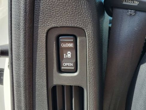 Used 2023 Honda Odyssey Elite image 14