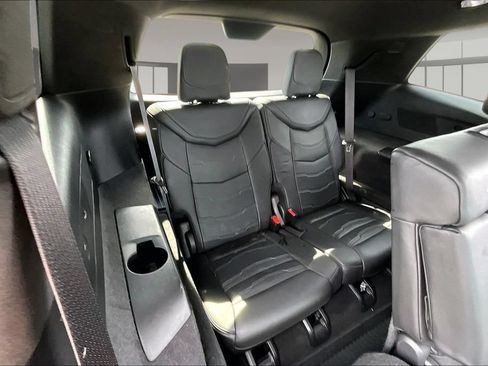 Used 2025 Cadillac XT6 Sport w/ Platinum Package AWD/4WD image 28