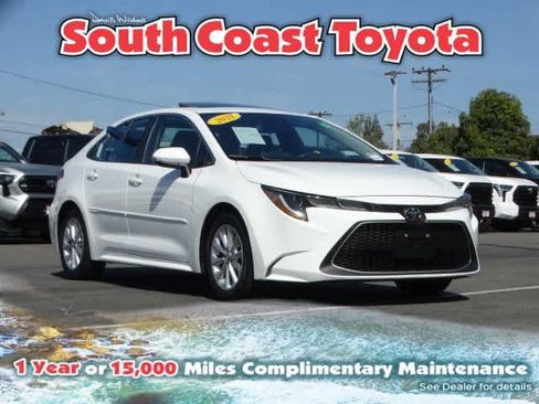 Used 2021 Toyota Corolla XLE image 1
