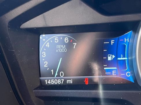 Used 2015 Ford Explorer XLT w/ Equipment Group 201A image 21