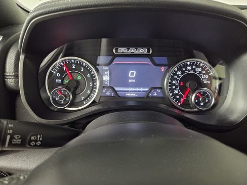 Used 2025 RAM 1500 Laramie AWD/4WD image 15