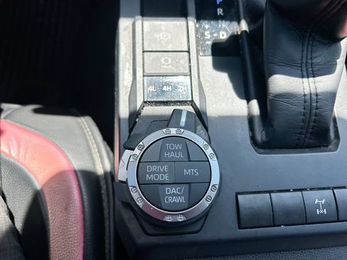 Used 2024 Toyota Tacoma TRD Off-Road AWD/4WD image 33