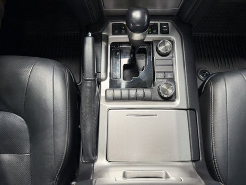 Used 2020 Toyota Land Cruiser Heritage Edition AWD/4WD image 22