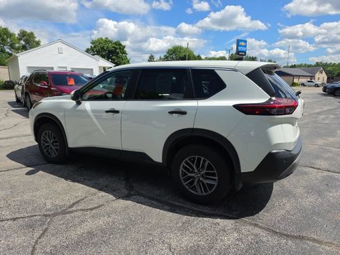 Used 2022 Nissan Rogue S FWD image 4