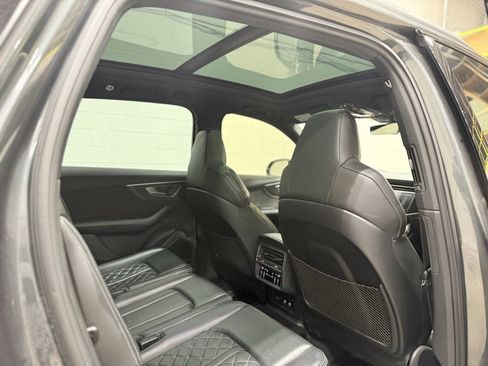 Used 2021 Audi SQ7 Premium Plus image 41
