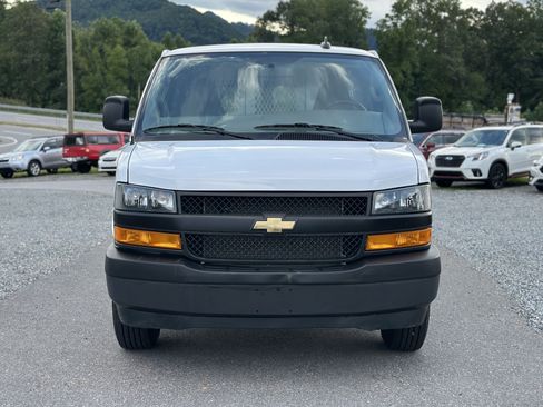 Used 2024 Chevrolet Express 2500 Extended w/ Driver Convenience Package RWD image 22