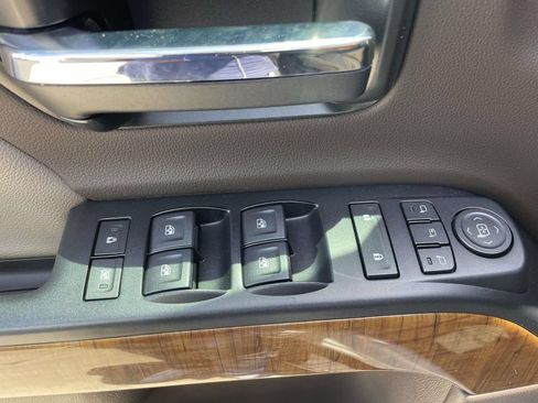Used 2018 GMC Sierra 1500 SLT AWD/4WD image 18