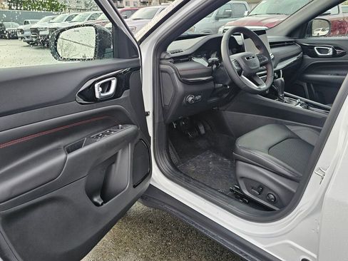 New 2026 Jeep Compass Trailhawk image 17