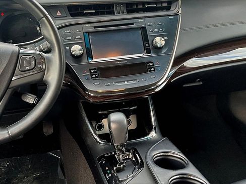 Used 2015 Toyota Avalon XLE image 6