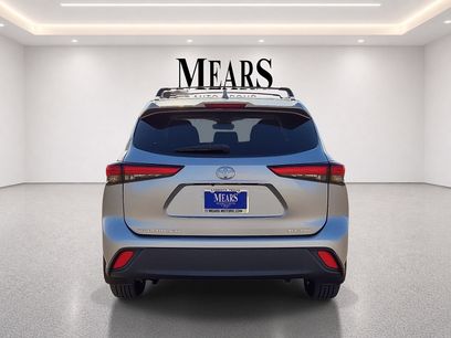 Used 2022 Toyota Highlander XLE