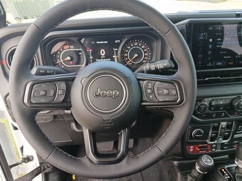 New 2026 Jeep Wrangler Unlimited Rubicon AWD/4WD image 14