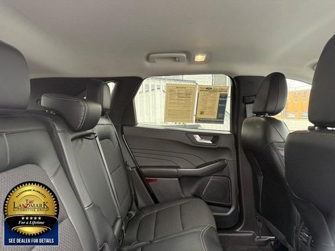 Used 2024 Ford Escape SE image 16