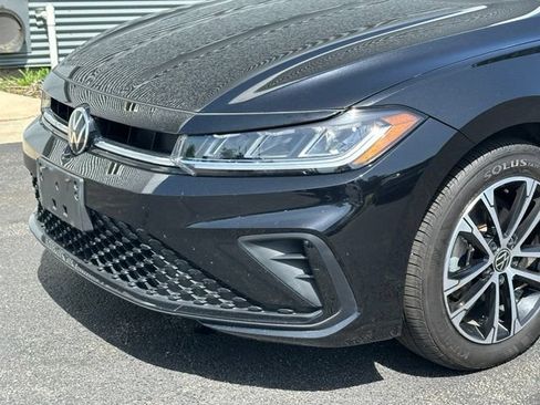 Certified 2025 Volkswagen Jetta Sport FWD image 8