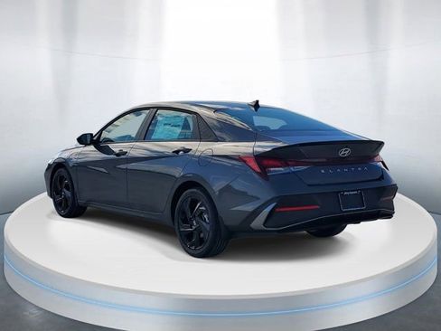 New 2026 Hyundai Elantra SEL Sport image 3