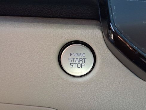 Used 2025 Kia Carnival SX Prestige FWD image 23