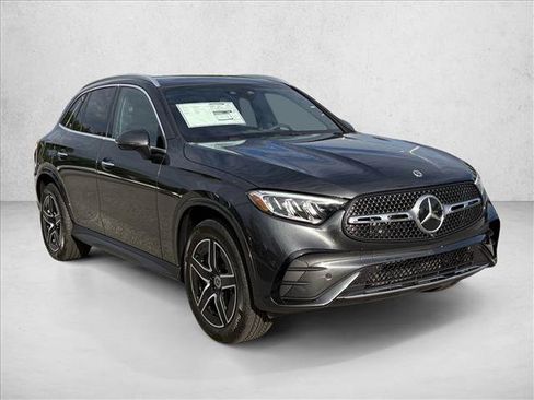 Used 2026 Mercedes-Benz GLC 350e 4MATIC image 3