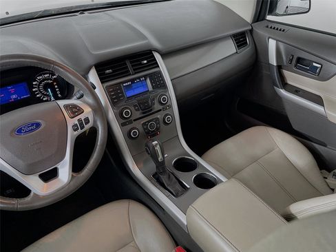 Used 2013 Ford Edge SEL image 26