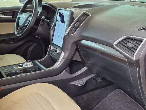 Used 2022 Ford Edge SE AWD/4WD image 25