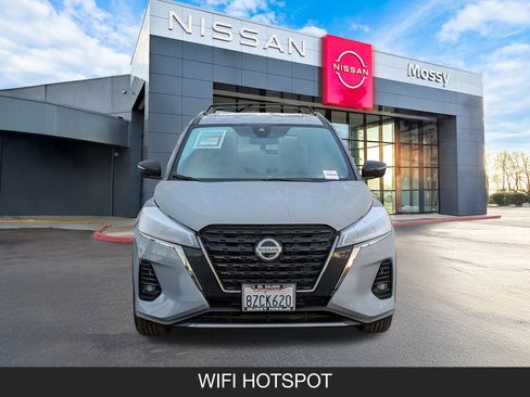 Certified 2021 Nissan Kicks SR w/ SR Premium Package image 4