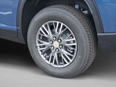 New 2026 Chevrolet Traverse LT w/ Driver Confidence Package image 10