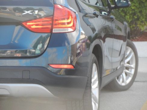 Used 2015 BMW X1 xDrive28i image 17