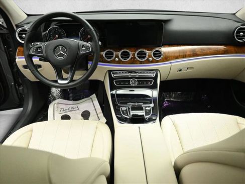 Used 2017 Mercedes-Benz E 300 4MATIC image 22