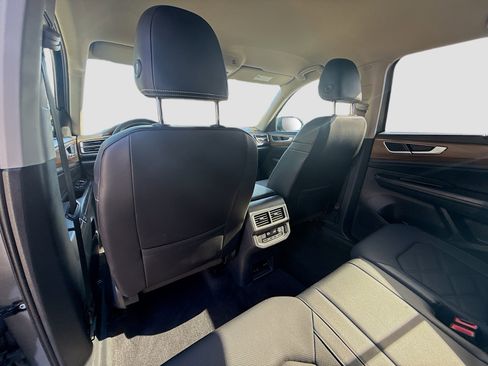 Used 2024 Volkswagen Atlas SE image 24