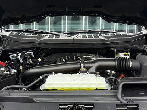 Used 2025 Ford F150 Lariat image 19