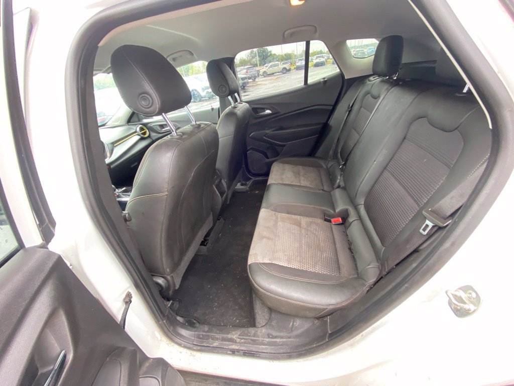 Used 2025 Chevrolet Trax LT FWD image 21