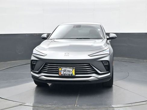 Used 2024 Buick Envista Preferred w/ Convenience I Package image 2