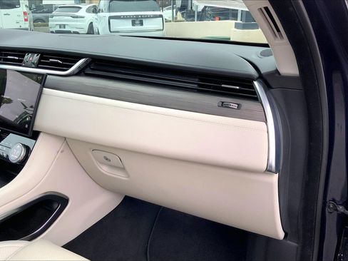 Used 2022 Jaguar F-PACE S image 18