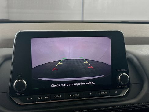 Used 2022 Nissan Rogue SV FWD image 21