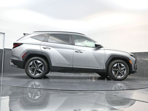 Certified 2025 Hyundai Tucson SEL FWD image 21