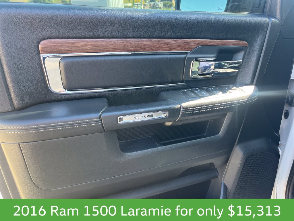 Used 2016 RAM 1500 Laramie w/ Convenience Group AWD/4WD image 32