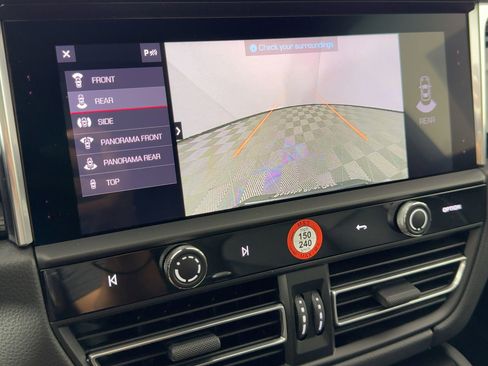 Certified 2026 Porsche Macan AWD/4WD image 25