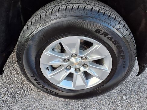 Used 2024 Chevrolet Silverado 1500 LT image 9