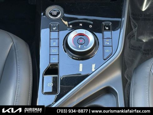 Used 2024 Kia Niro EX w/ EX Cold Weather Package image 8