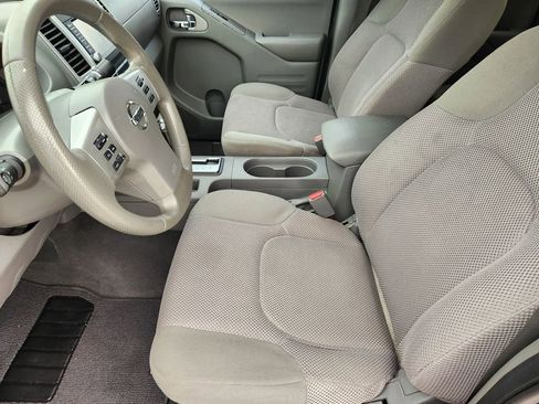 Used 2019 Nissan Frontier SV image 15