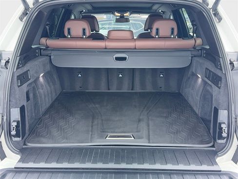 Used 2022 BMW X5 M50i w/ Dynamic Handling Package image 12