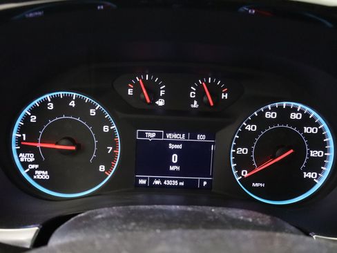 Used 2023 Chevrolet Traverse LS FWD image 18