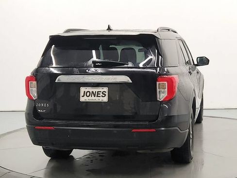 Used 2021 Ford Explorer XLT RWD image 6