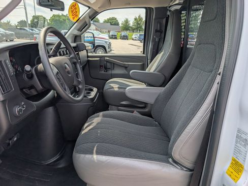 Used 2025 GMC Savana 2500 w/ Driver Convenience Package RWD image 16