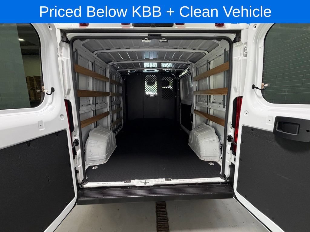 Used 2025 RAM ProMaster 2500 w/ U-Haul Equipment Group FWD image 14