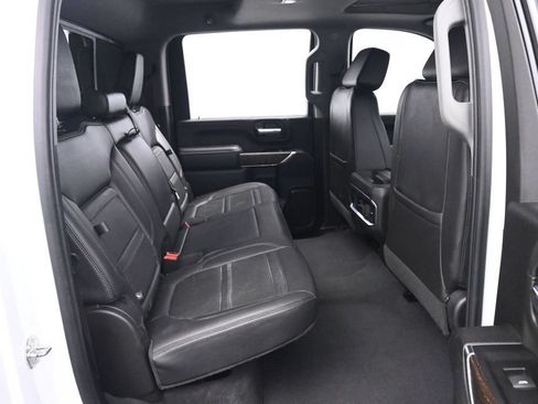 Used 2022 GMC Sierra 2500 Denali w/ Denali Ultimate Package AWD/4WD image 16